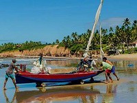 La pêche artisanale en Jangadas, villages de pêcheurs traditionnels du Nordeste authentique